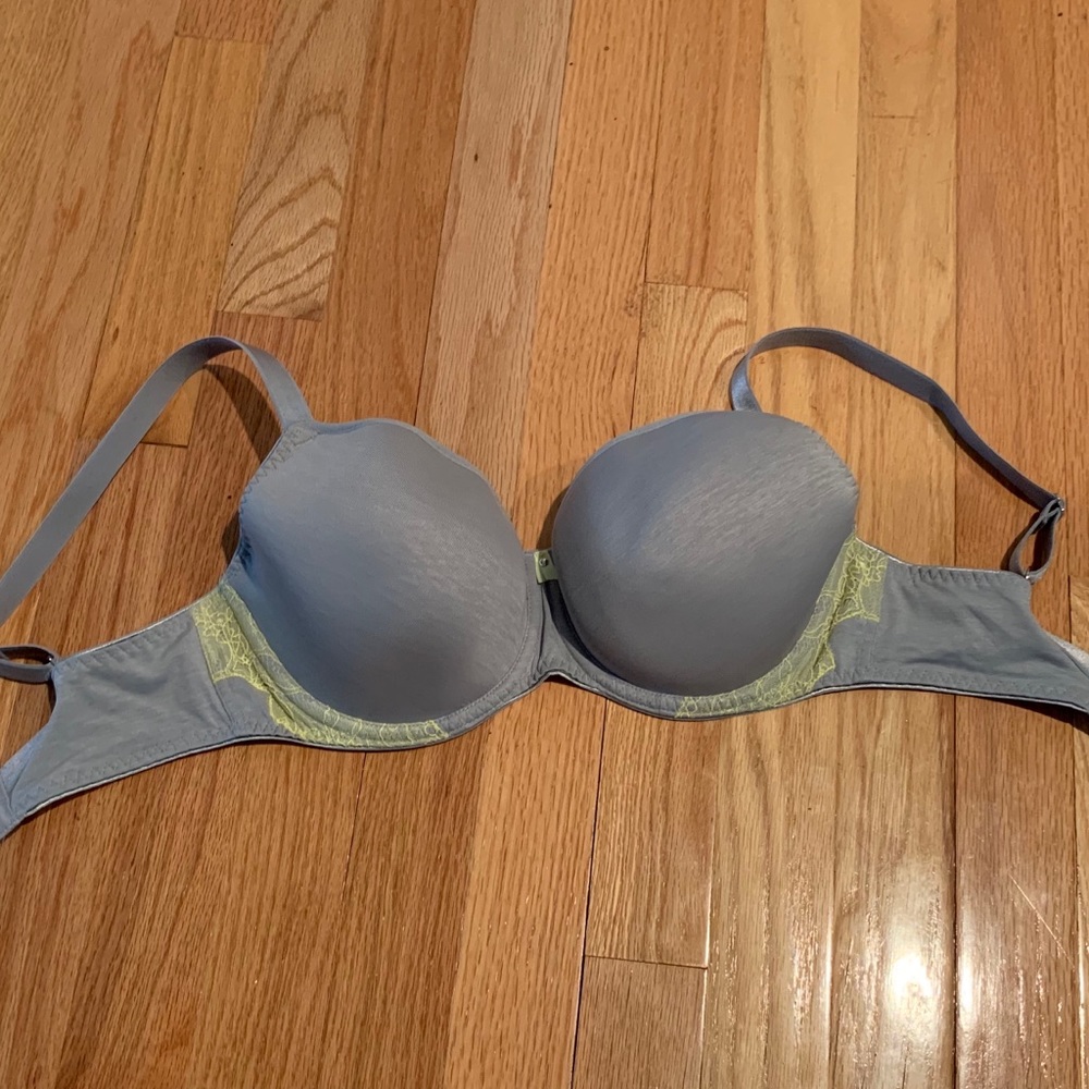 Grey and yellow Freya bra size 30E